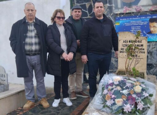 Commémoration du vingt-et-unième anniversaire du décès du chanteur Brahim Izri