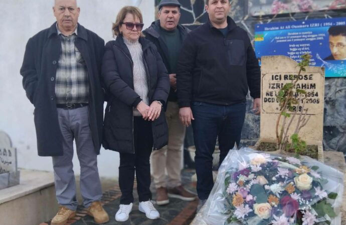 Commémoration du vingt-et-unième anniversaire du décès du chanteur Brahim Izri